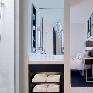 Camera signature con letto king size